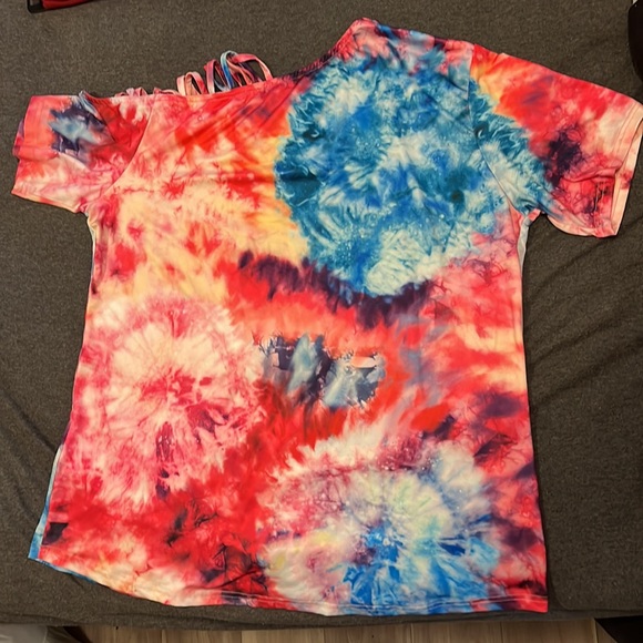 Large tie-dye shirt. - Picture 2 of 2